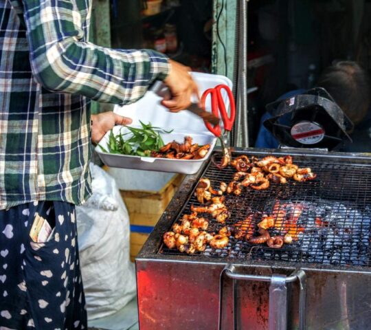 Xom Luoi Market Xom Luoi Market