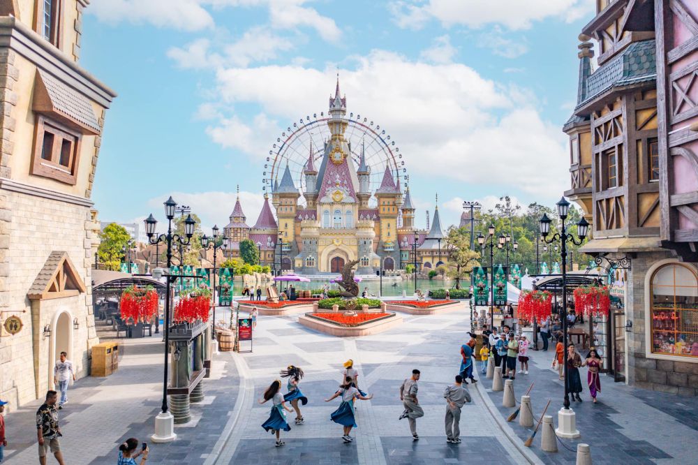 European Avenue recreates the charm of medieval Europe