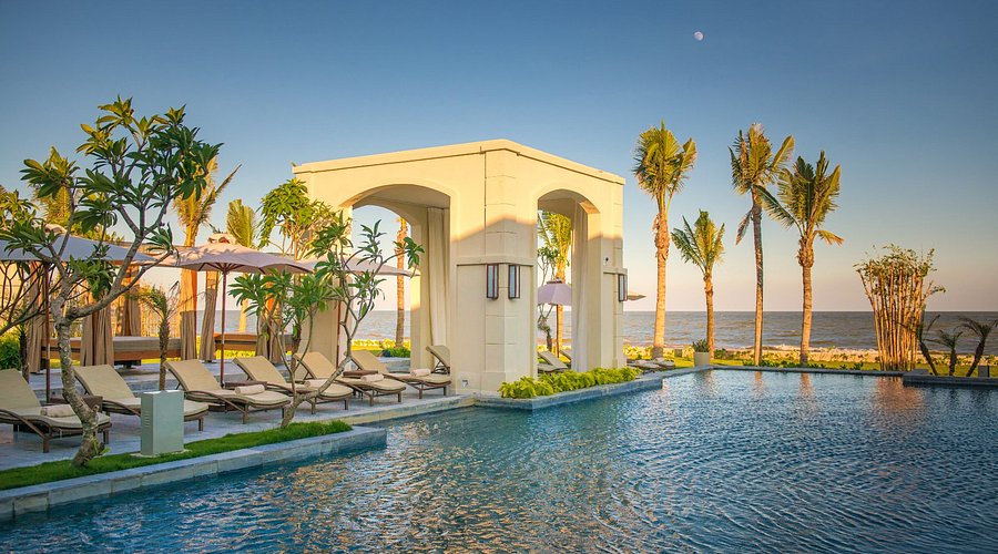  Luxury resorts in Thanh Hoa provide a perfect balance of comfort and tranquility
