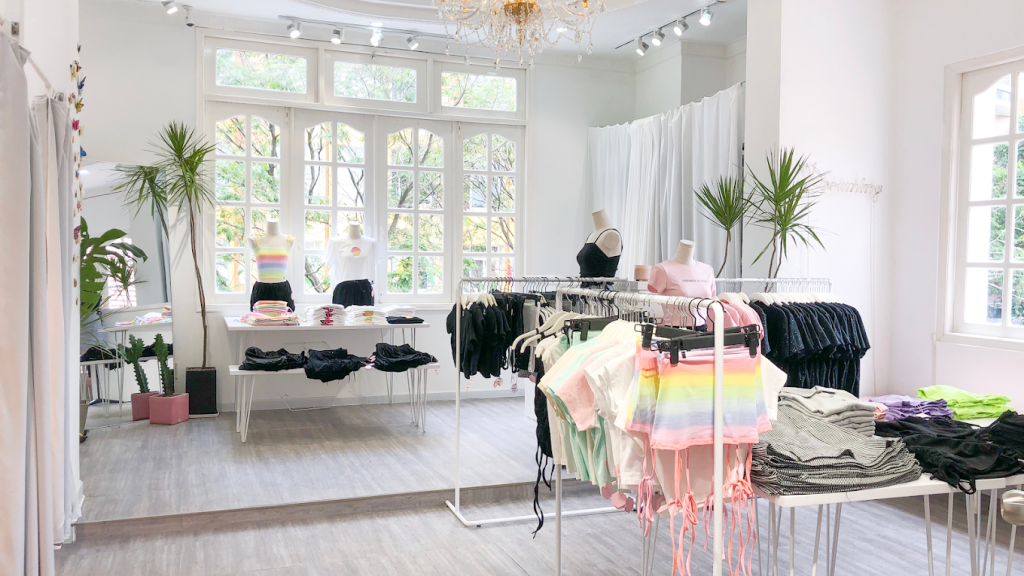 tiemmem offers soft, dreamy designs with a strong Y2K influence.